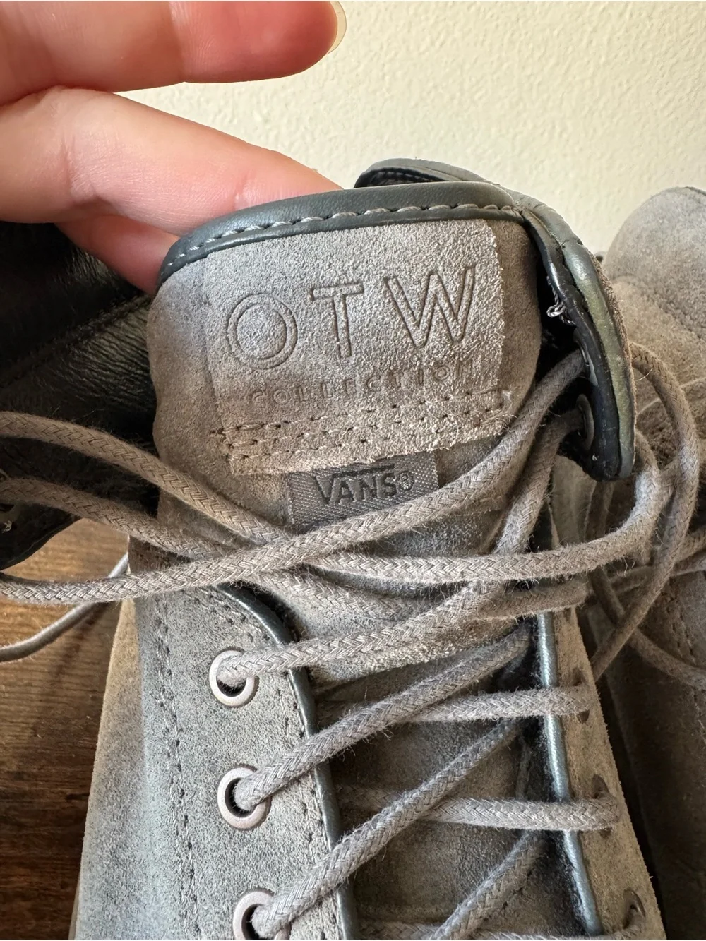 ⁠Vans OTW Collection Bedford Mens Size 9 Grey Suede Mid Top Skate Shoes